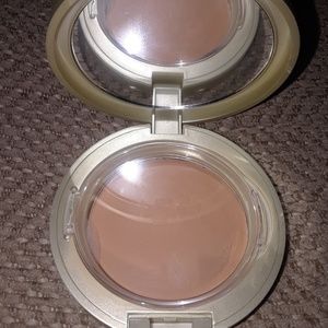 Stila medium foundation